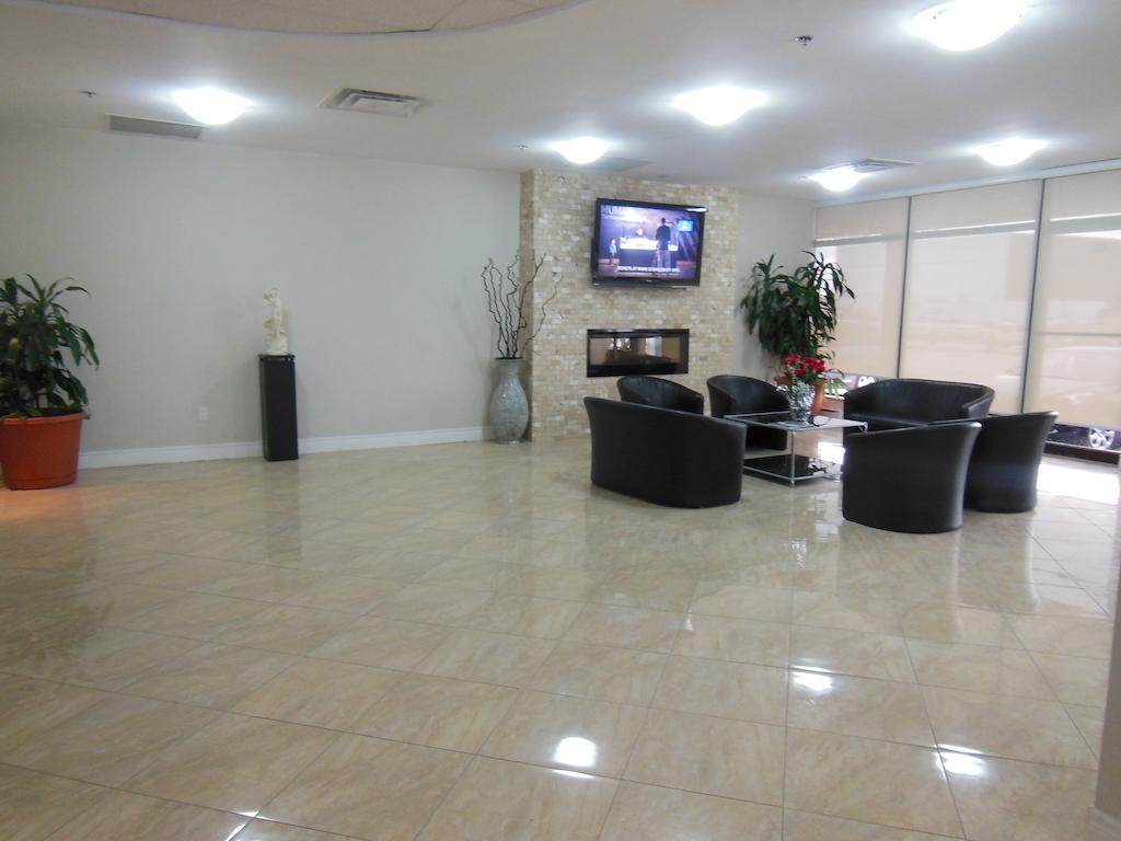 Nu Hotel Toronto Airport Мисисага Екстериор снимка