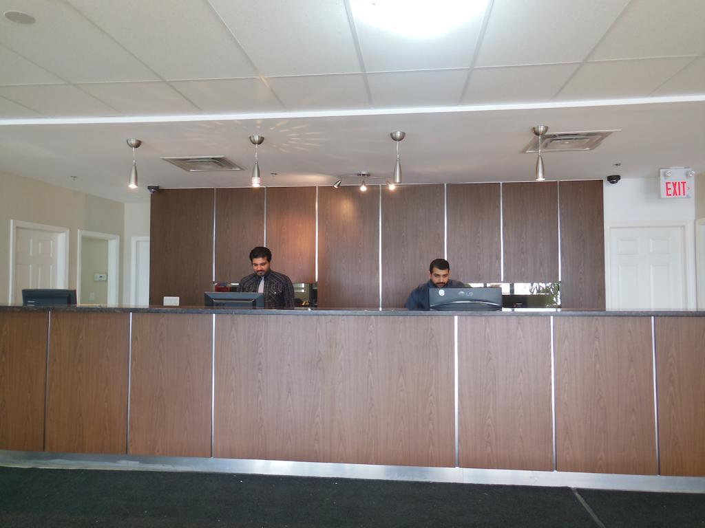 Nu Hotel Toronto Airport Мисисага Екстериор снимка