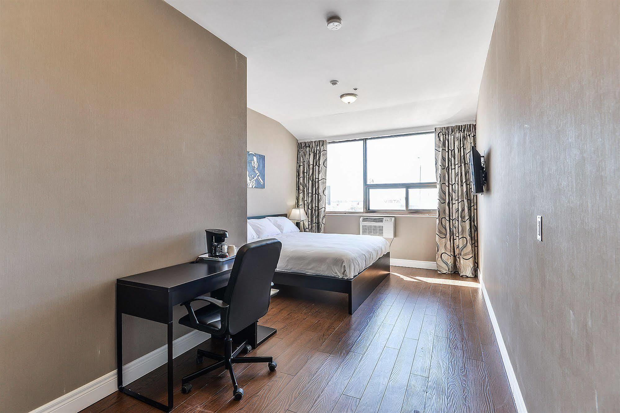 Nu Hotel Toronto Airport Мисисага Екстериор снимка