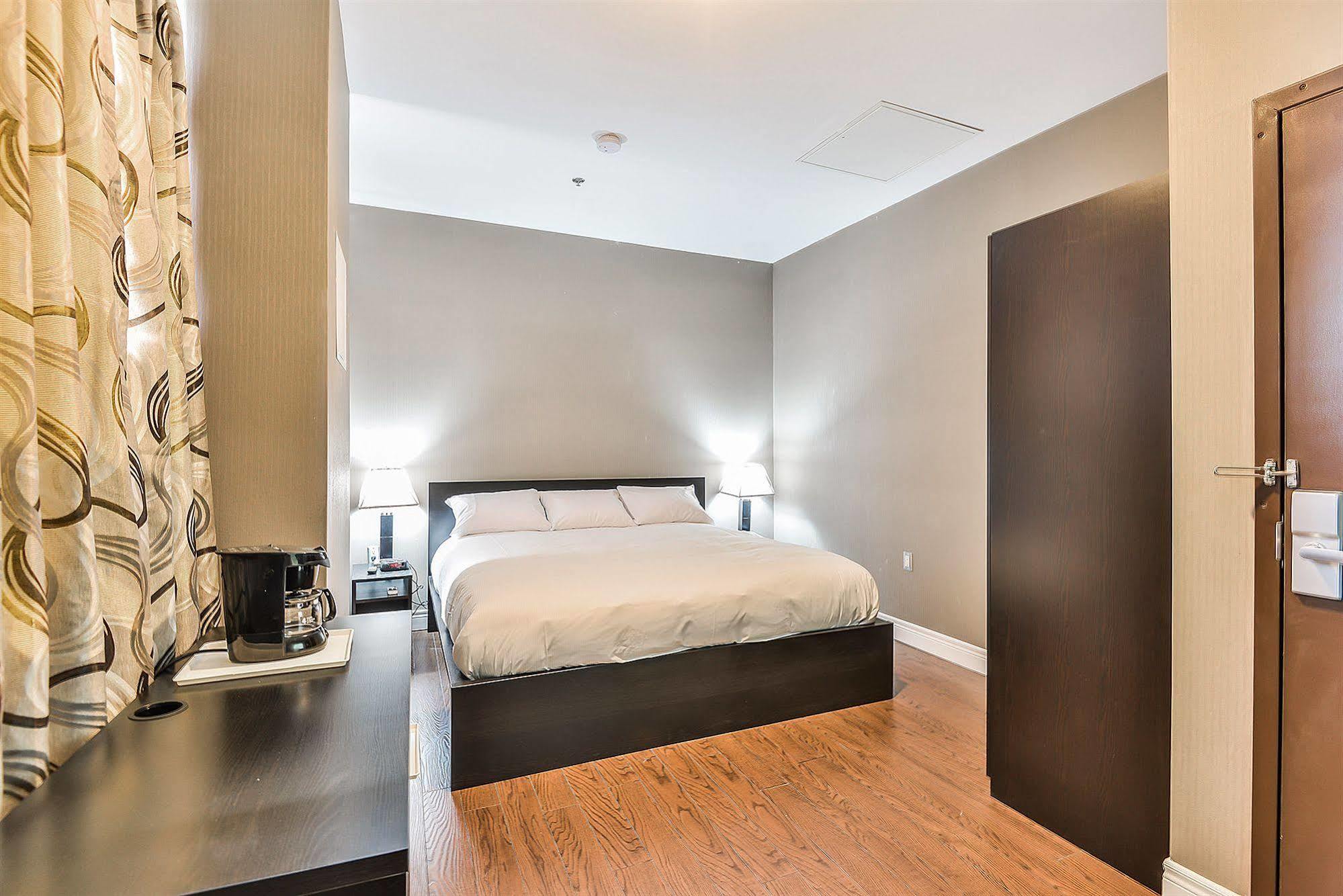 Nu Hotel Toronto Airport Мисисага Екстериор снимка